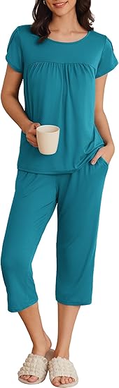 Ekouaer Womens Pajama Set Short Sleeve Sleepwear Pleated Floral Pjs Set Capri Pants Lounge Sets with Pockets