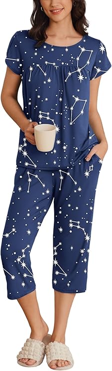 Ekouaer Womens Pajama Set Short Sleeve Sleepwear Pleated Floral Pjs Set Capri Pants Lounge Sets with Pockets