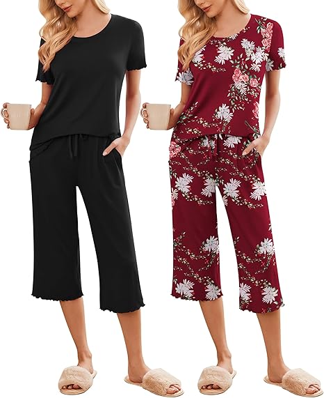 Ekouaer 2 Pack: Women's Pajamas Set Short Sleeve Sleepwear Capri Pants Pjs Soft Loungewear with Pockets