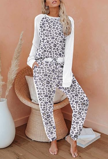 Ekouaer Women's Pajama Set Long Sleeve PJs 2 Piece Lounge Set Pullover Sleepwear Sweatshirt and Long Pants With Pockets