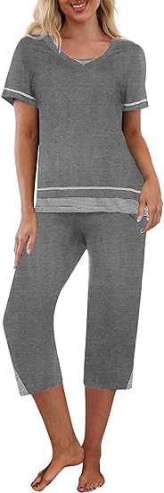 Ekouaer Capri Pajama Sets for Women Short Sleeve Tops Sleepwear Sleep Sets Pjs Sets Soft Two Piece Loungewear Sets Black XL