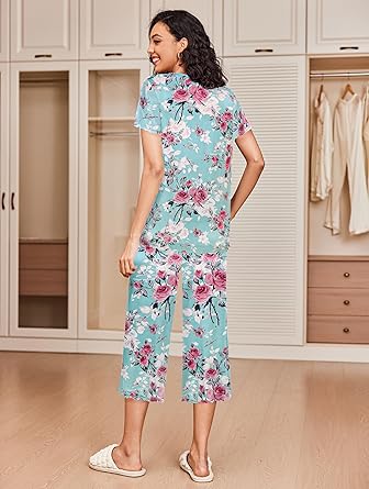 Ekouaer 2 Pack: Women's Pajamas Set Short Sleeve Sleepwear Capri Pants Pjs Soft Loungewear with Pockets