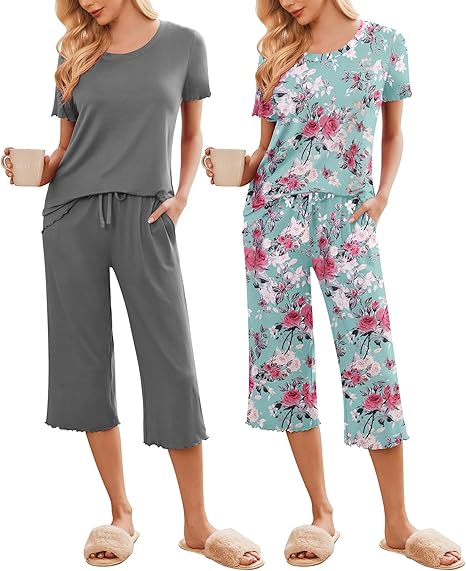 Ekouaer 2 Pack: Women's Pajamas Set Short Sleeve Sleepwear Capri Pants Pjs Soft Loungewear with Pockets